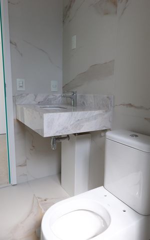 Apartamento à venda com 117m², 2 quartos e 2 vagasBanheiro da Suíte 2