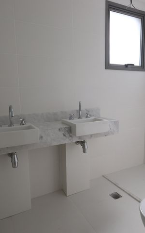Apartamento à venda com 117m², 2 quartos e 2 vagasBanheiro 1 da Suíte 1