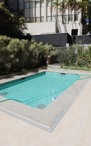 Apartamento à venda com 117m², 2 quartos e 2 vagasÁrea comum - Piscina