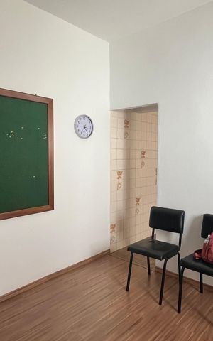 Casa à venda com 80m², 2 quartos e 1 vaga Casa à venda com 80m², 2 quartos e 1 vagaSala
