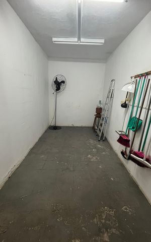 Casa à venda com 80m², 2 quartos e 1 vaga Casa à venda com 80m², 2 quartos e 1 vagaQuarto de Serviço