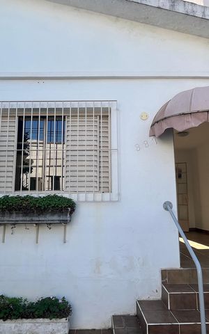 Casa à venda com 80m², 2 quartos e 1 vaga Casa à venda com 80m², 2 quartos e 1 vagaFachada