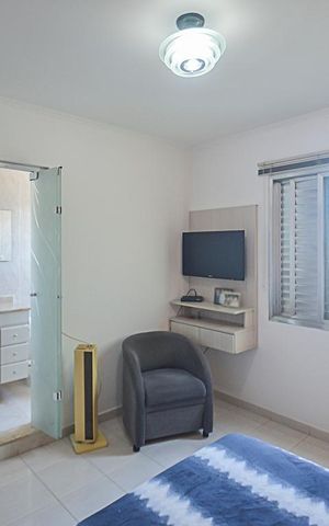 Casa à venda com 137m², 3 quartos e 3 vagas Casa à venda com 137m², 3 quartos e 3 vagasSuíte