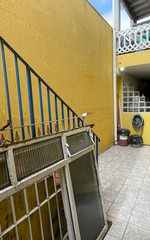 Casa à venda com 174m², 3 quartos e 2 vagas Casa à venda com 174m², 3 quartos e 2 vagasQuintal