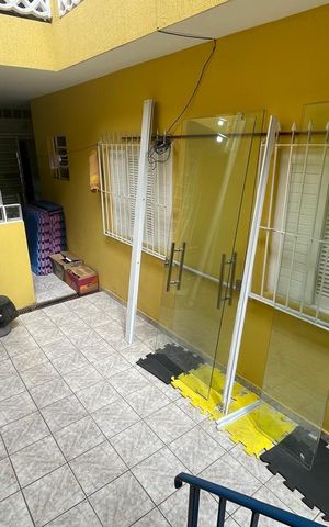 Casa à venda com 174m², 3 quartos e 2 vagas Casa à venda com 174m², 3 quartos e 2 vagasQuintal