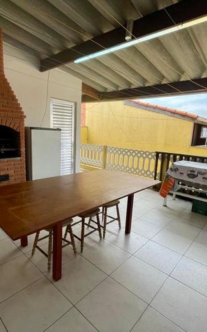 Casa à venda com 174m², 3 quartos e 2 vagas Casa à venda com 174m², 3 quartos e 2 vagasChurrasqueira