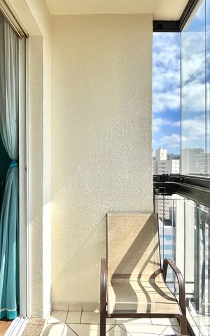 Apartamento à venda com 84m², 3 quartos e 2 vagas Apartamento à venda com 84m², 3 quartos e 2 vagasVaranda