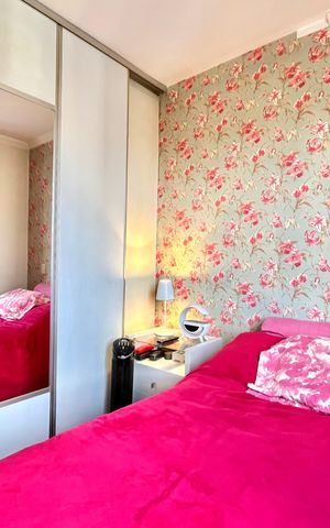 Apartamento à venda com 84m², 3 quartos e 2 vagas Apartamento à venda com 84m², 3 quartos e 2 vagasSuíte