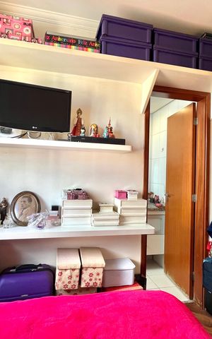Apartamento à venda com 84m², 3 quartos e 2 vagas Apartamento à venda com 84m², 3 quartos e 2 vagasSuíte