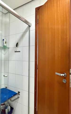 Apartamento à venda com 84m², 3 quartos e 2 vagas Apartamento à venda com 84m², 3 quartos e 2 vagasBanheiro Corredor