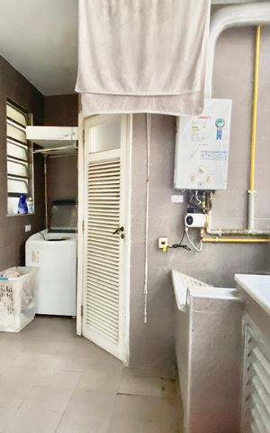 Apartamento à venda com 205m², 3 quartos e 1 vagaÁrea de Serviço