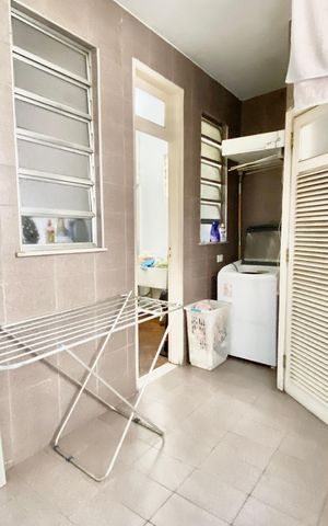 Apartamento à venda com 205m², 3 quartos e 1 vagaÁrea de Serviço