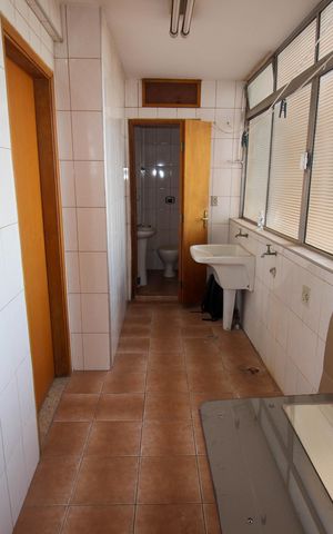 Apartamento para alugar com 130m², 3 quartos e sem vaga Apartamento para alugar com 130m², 3 quartos e sem vagaÁrea de Serviço
