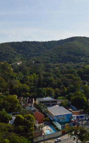 Apartamento à venda com 147m², 4 quartos e 1 vaga Apartamento à venda com 147m², 4 quartos e 1 vagaVista da Varanda