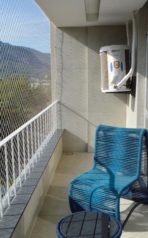 Apartamento à venda com 147m², 4 quartos e 1 vaga Apartamento à venda com 147m², 4 quartos e 1 vagaVaranda