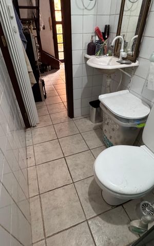 Casa para alugar com 50m², 2 quartos e 1 vaga Casa para alugar com 50m², 2 quartos e 1 vagaBanheiro Social