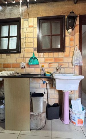 Casa para alugar com 50m², 2 quartos e 1 vaga Casa para alugar com 50m², 2 quartos e 1 vagaCozinha e Área de Serviço