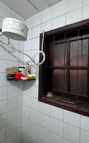 Casa para alugar com 50m², 2 quartos e 1 vaga Casa para alugar com 50m², 2 quartos e 1 vagaBanheiro Social