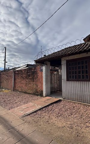 Casa para alugar com 50m², 2 quartos e 1 vaga Casa para alugar com 50m², 2 quartos e 1 vagaFachada