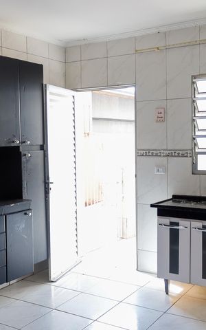 Casa à venda com 200m², 2 quartos e 1 vaga Casa à venda com 200m², 2 quartos e 1 vagaCozinha