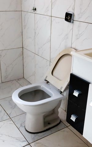 Casa à venda com 200m², 2 quartos e 1 vaga Casa à venda com 200m², 2 quartos e 1 vagaBanheiro 2