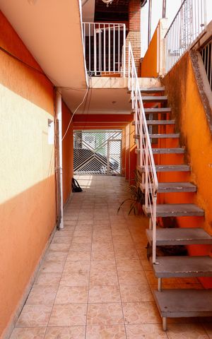 Casa à venda com 200m², 2 quartos e 1 vaga Casa à venda com 200m², 2 quartos e 1 vagaCorredor