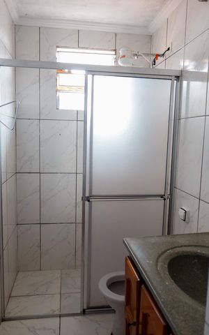 Casa à venda com 200m², 2 quartos e 1 vaga Casa à venda com 200m², 2 quartos e 1 vagaBanheiro