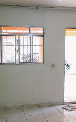 Casa à venda com 200m², 2 quartos e 1 vaga Casa à venda com 200m², 2 quartos e 1 vagaSala