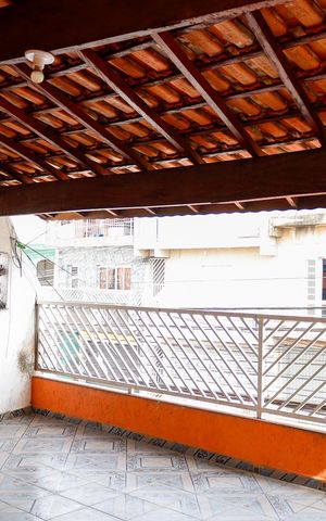 Casa à venda com 200m², 2 quartos e 1 vaga Casa à venda com 200m², 2 quartos e 1 vagaSacada