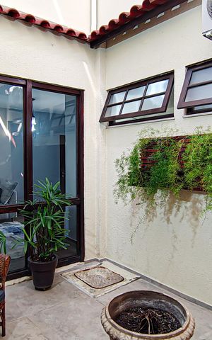 Casa de condomínio à venda com 240m², 3 quartos e 3 vagas Casa de condomínio à venda com 240m², 3 quartos e 3 vagasÁrea comum