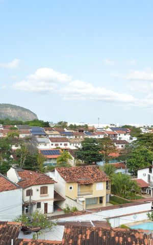 Casa de condomínio à venda com 478m², 6 quartos e 3 vagas Casa de condomínio à venda com 478m², 6 quartos e 3 vagasVista da Piscina