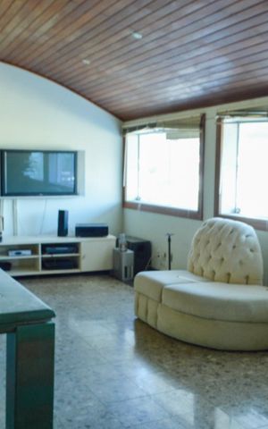 Casa de condomínio à venda com 478m², 6 quartos e 3 vagas Casa de condomínio à venda com 478m², 6 quartos e 3 vagasEscritório