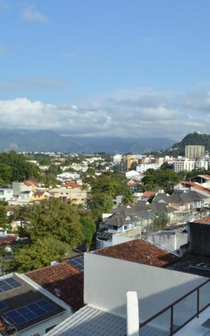Casa de condomínio à venda com 478m², 6 quartos e 3 vagas Casa de condomínio à venda com 478m², 6 quartos e 3 vagasVista da Varanda