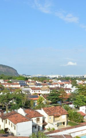 Casa de condomínio à venda com 478m², 6 quartos e 3 vagas Casa de condomínio à venda com 478m², 6 quartos e 3 vagasVista da Suíte 1