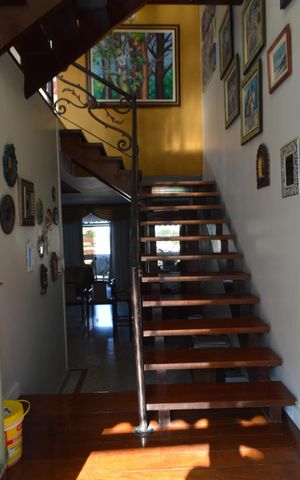 Casa de condomínio à venda com 478m², 6 quartos e 3 vagas Casa de condomínio à venda com 478m², 6 quartos e 3 vagasEntarda