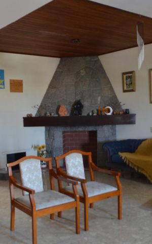 Casa de condomínio à venda com 478m², 6 quartos e 3 vagas Casa de condomínio à venda com 478m², 6 quartos e 3 vagasSala