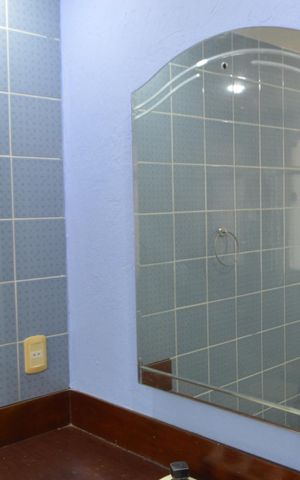 Casa de condomínio à venda com 478m², 6 quartos e 3 vagas Casa de condomínio à venda com 478m², 6 quartos e 3 vagasBanheiro da Suíte 2