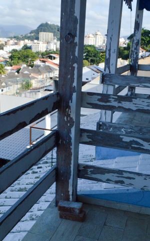 Casa de condomínio à venda com 478m², 6 quartos e 3 vagas Casa de condomínio à venda com 478m², 6 quartos e 3 vagasVaranda da Suíte 2