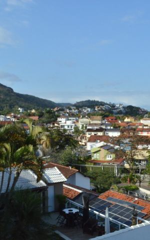 Casa de condomínio à venda com 478m², 6 quartos e 3 vagas Casa de condomínio à venda com 478m², 6 quartos e 3 vagasVista da Varanda