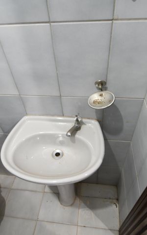 Casa à venda com 280m², 3 quartos e 6 vagasBanheiro de serviço