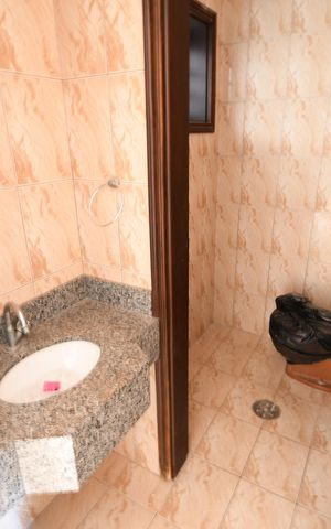 Casa à venda com 280m², 3 quartos e 6 vagasLavabo