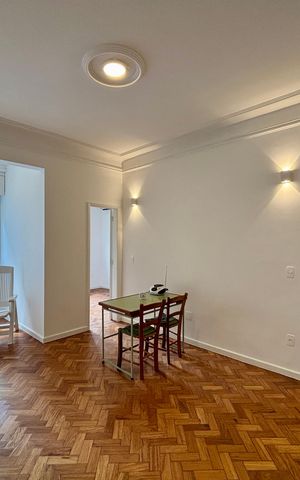 Apartamento à venda com 70m², 2 quartos e sem vaga Apartamento à venda com 70m², 2 quartos e sem vagaSala