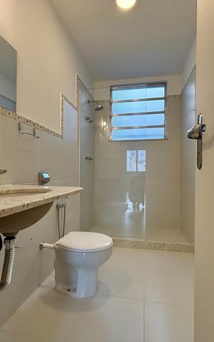Apartamento à venda com 70m², 2 quartos e sem vaga Apartamento à venda com 70m², 2 quartos e sem vagaBanheiro da Suíte