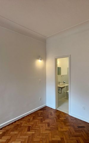 Apartamento à venda com 70m², 2 quartos e sem vaga Apartamento à venda com 70m², 2 quartos e sem vagaSuíte