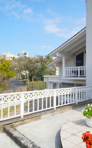 Casa à venda com 1216m², 5 quartos e 12 vagasVista Suíte 1 - Varanda