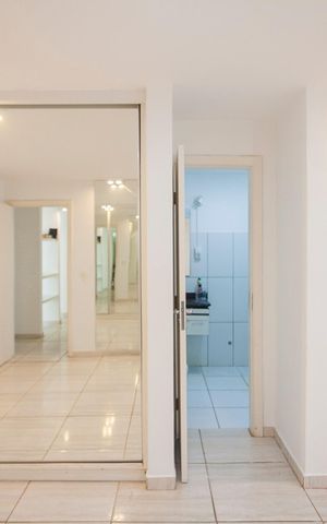Casa para alugar com 282m², 5 quartos e 2 vagas Casa para alugar com 282m², 5 quartos e 2 vagasSuite 2