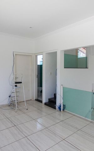 Casa para alugar com 282m², 5 quartos e 2 vagas Casa para alugar com 282m², 5 quartos e 2 vagasSala 3