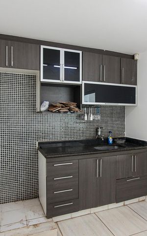 Casa para alugar com 282m², 5 quartos e 2 vagas Casa para alugar com 282m², 5 quartos e 2 vagasCozinha
