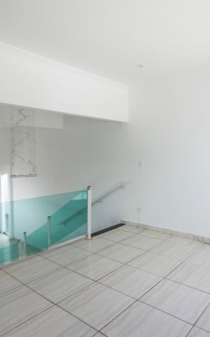 Casa para alugar com 282m², 5 quartos e 2 vagas Casa para alugar com 282m², 5 quartos e 2 vagasSala 3