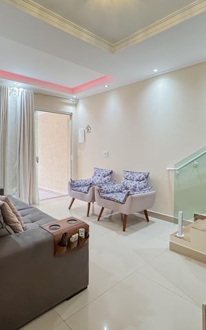 Casa à venda com 153m², 3 quartos e 1 vaga Casa à venda com 153m², 3 quartos e 1 vagaSala